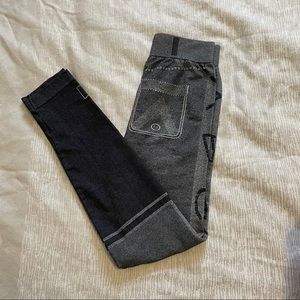 High-Waisted Patterned Black/Gray Leggings